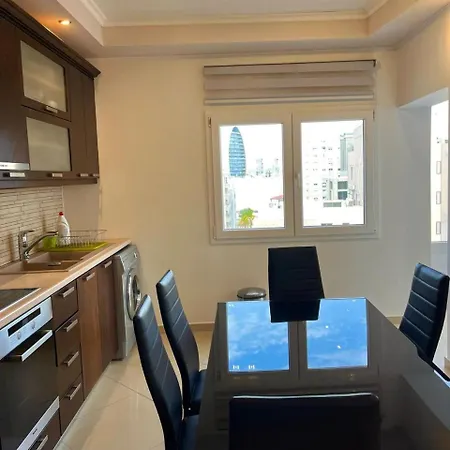 Apartment Sunny 2 Bdr Near The Sea Platform 357 Limassol
