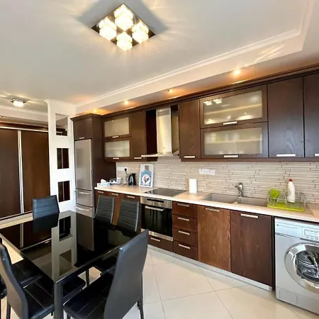 Apartment Sunny 2 Bdr Near The Sea Platform 357 Limassol