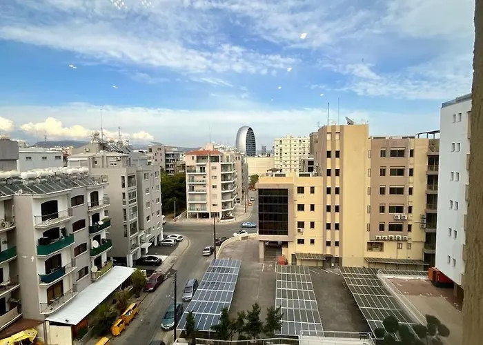 Sunny 2 Bdr Near The Sea Platform 357 * Limasol